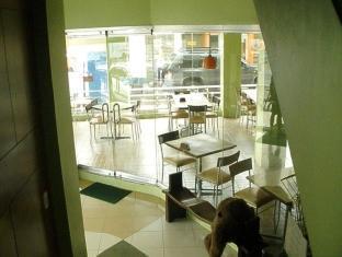 Isabel Suites Laoag Extérieur photo