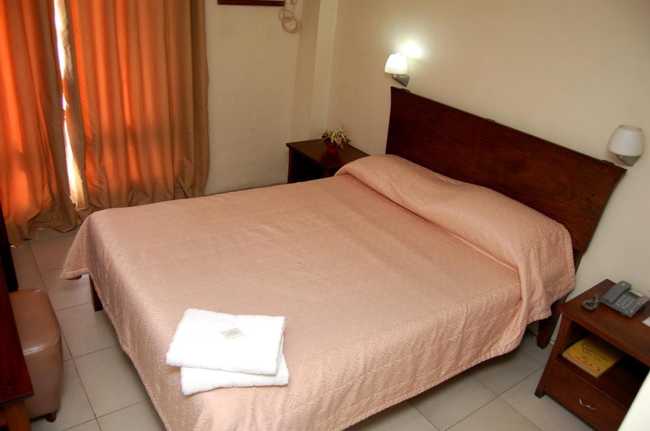 Isabel Suites Laoag Chambre photo