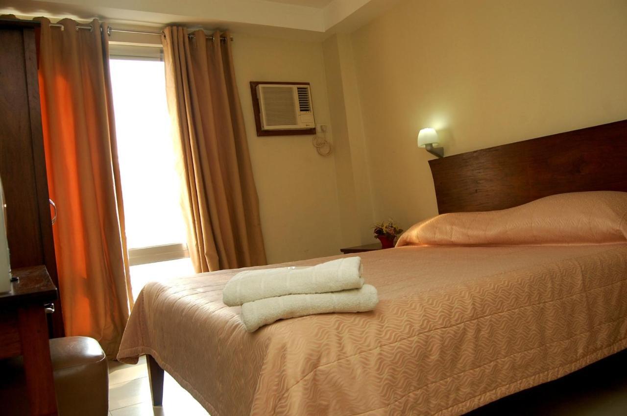 Isabel Suites Laoag Chambre photo
