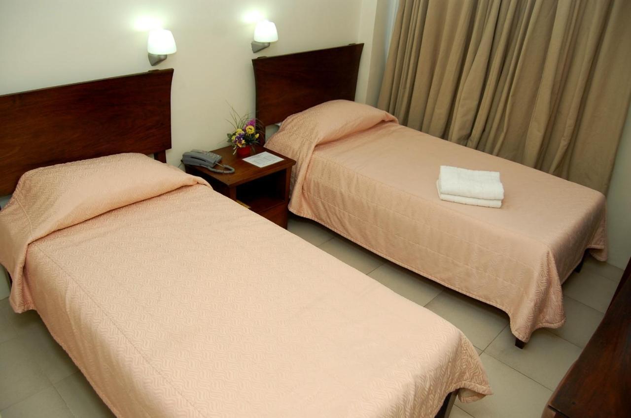 Isabel Suites Laoag Chambre photo