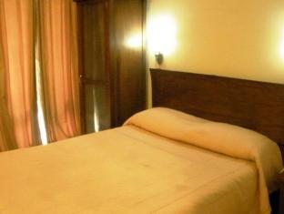 Isabel Suites Laoag Extérieur photo