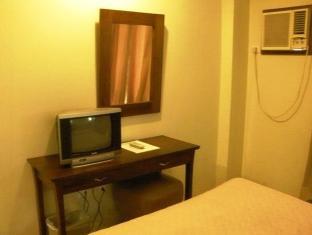 Isabel Suites Laoag Extérieur photo
