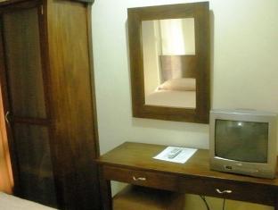 Isabel Suites Laoag Extérieur photo
